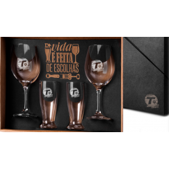 Jogo com Copos e taças de vidro para Vinho e Cerveja Personalizado 