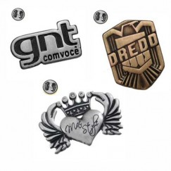 Pin Metal Baixo Relevo Personalizado